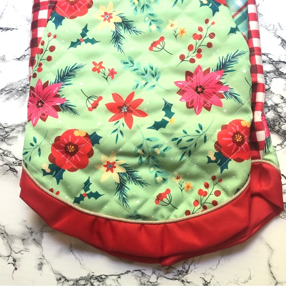 The Pioneer Woman Patchwork 48 inch Christmas tree skirt - Picture 6 of 8